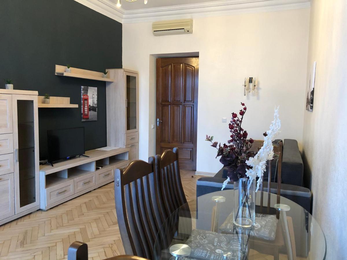 Freddies Apartment Kyiv Exterior photo