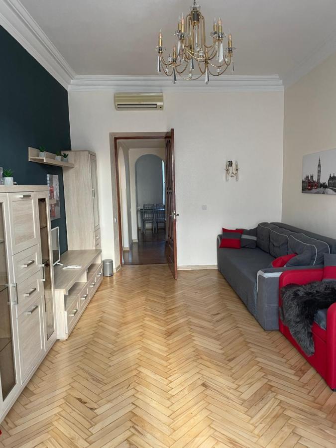 Freddies Apartment Kyiv Exterior photo